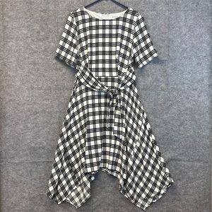ELLE Black White Plaid Fit & Flare Dress Handkerchief Hem Size Large Zipper EUC